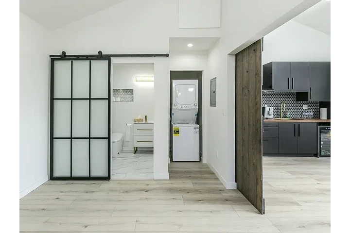 $1265 : A PLACE TO CALL YOUR OWN image 6