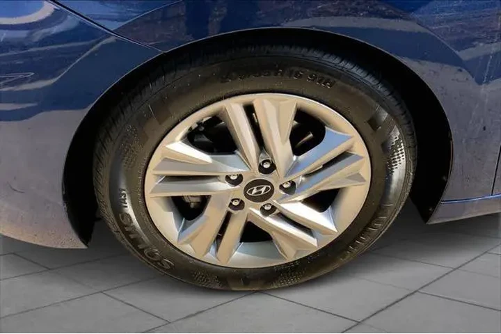 $10206 : Hyundai ELANTRA 2020 SEL 4dr image 10