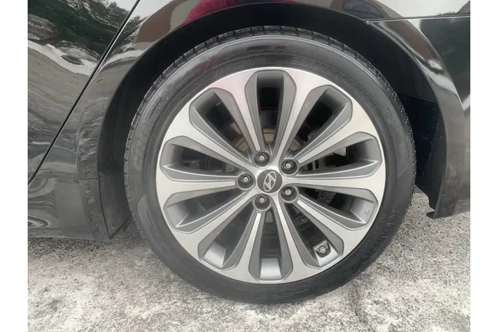 $8995 : 2014 Genesis 5.0L R-Spec image 10