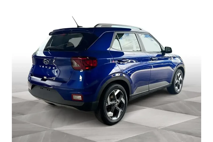 $17244 : Hyundai VENUE 2025 SEL 4dr C image 8