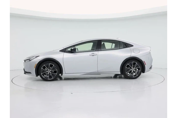 $29998 : Toyota Prius 2023 LE 4dr Hat image 3