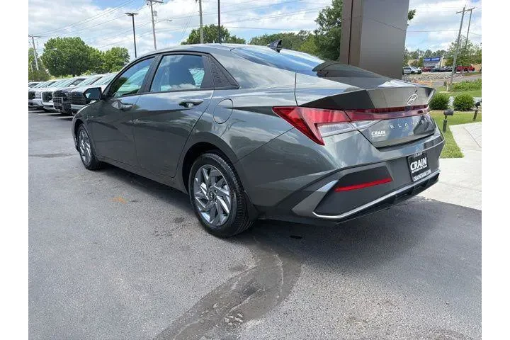 $21363 : Hyundai ELANTRA 2024 SEL 4dr image 6