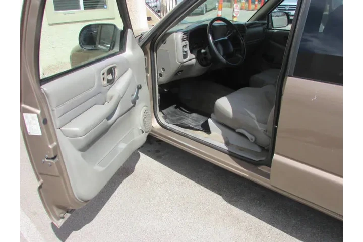 $7900 : 2003 GMC Sonoma SL image 10