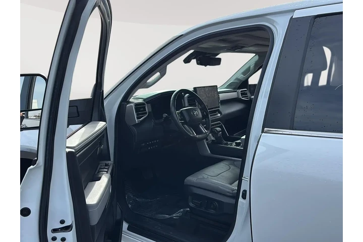 $48984 : 2024 Tundra Limited HV image 2