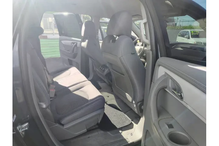 $6990 : 2015 Traverse LS image 8