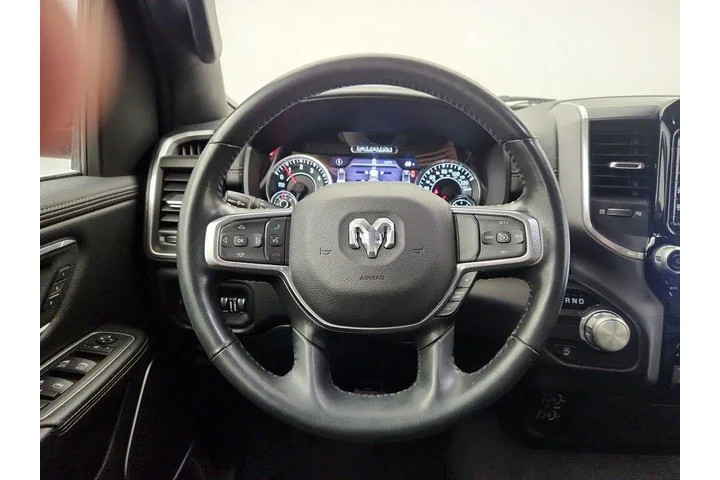 $35998 : Ram 1500 2023 4x2 Laramie 4d image 10