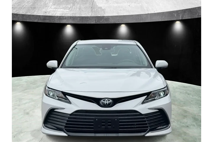$23985 : Toyota Camry 2023 AWD LE 4dr image 2