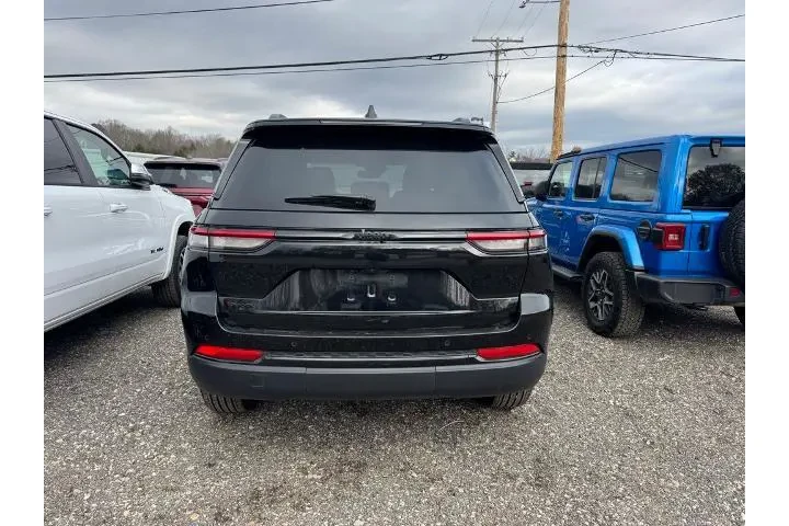 $30995 : Jeep Grand Cherokee 2024 4x4 image 2