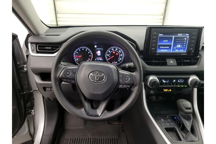 $23998 : Toyota RAV4 2022 LE 4dr SUV image 10