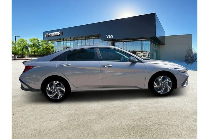 $19999 : Hyundai ELANTRA 2025 SEL Spo image 9