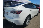 $30600 : Tesla Model Y 2023 AWD 4dr C thumbnail