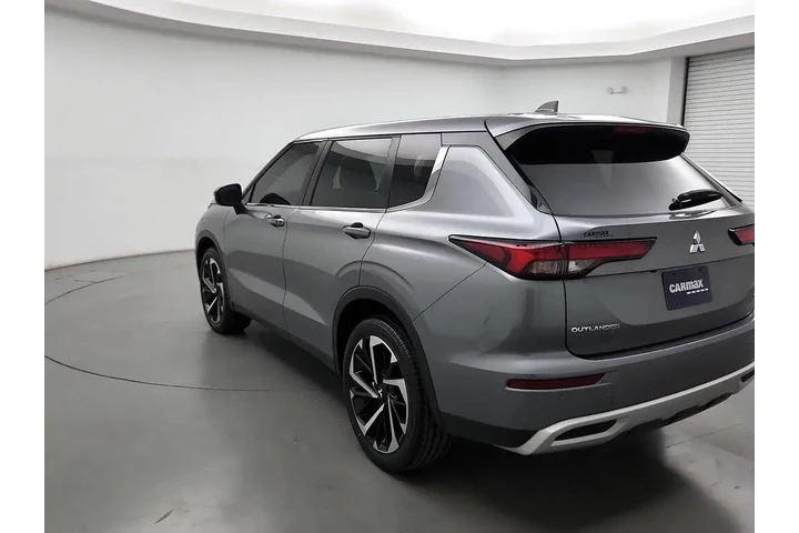 $24998 : Mitsubishi Outlander 2024 SE image 7