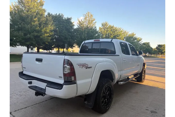 $15997 : 2011 Tacoma V6 image 7