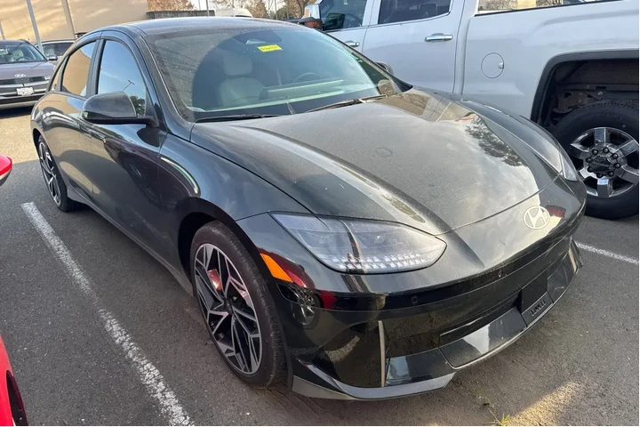 $25990 : Hyundai IONIQ 6 2024 SEL 4dr image 2