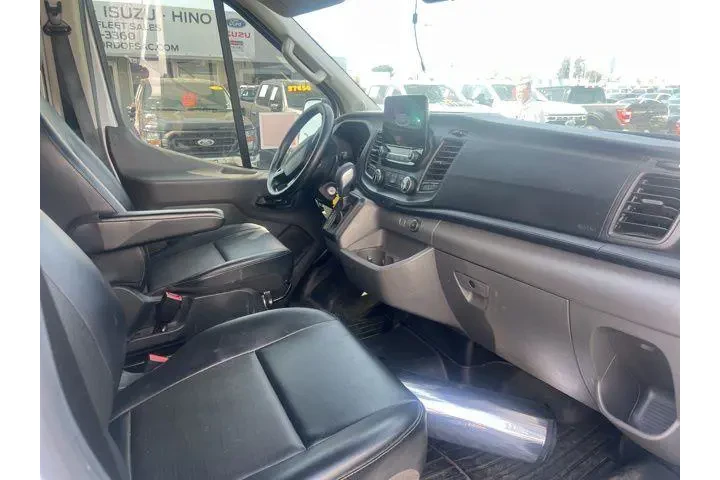 $31988 : Ford Transit 2021 250 3dr SW image 5