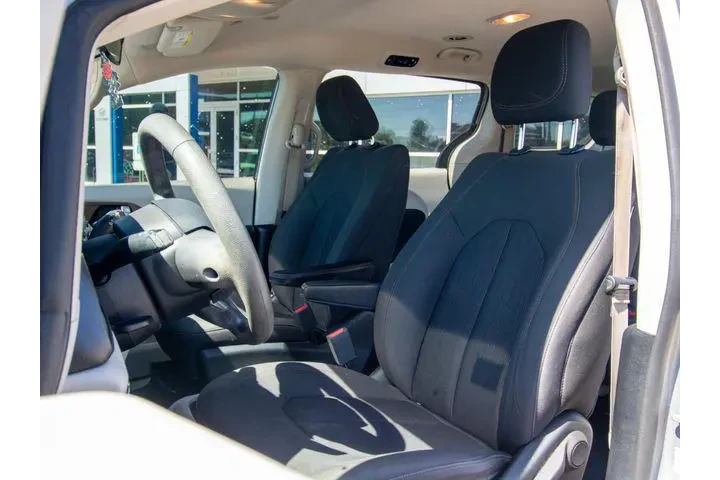 $10898 : Chrysler Pacifica 2018 L 4dr image 7