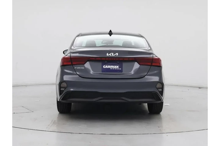 $18998 : Kia Forte 2023 LXS 4dr Sedan image 6