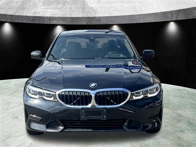 $24495 : Pre-Owned 2021 3 Series 330i image 2