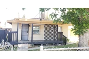 Charming 2 Bedroom, 1 Bath en Bakersfield