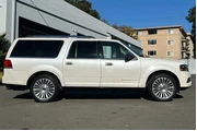 $18900 : Lincoln Navigator L 2017 4x4 thumbnail