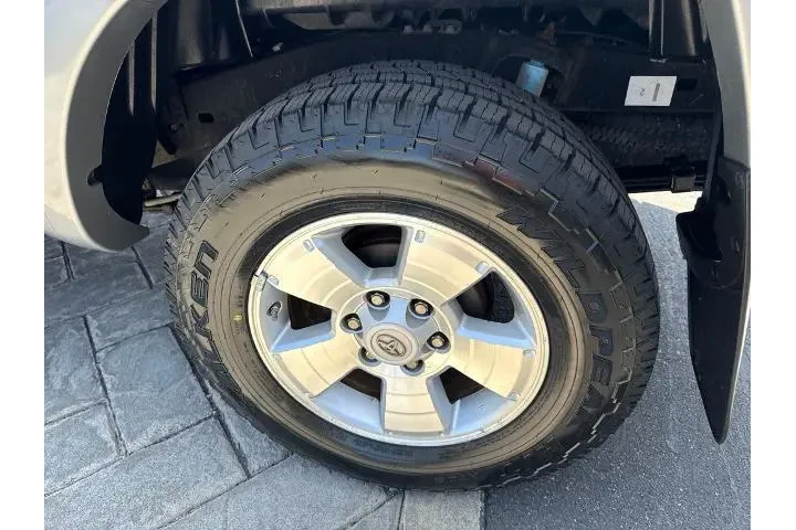 $29888 : Toyota Tacoma 2015 4x4 V6 4d image 4