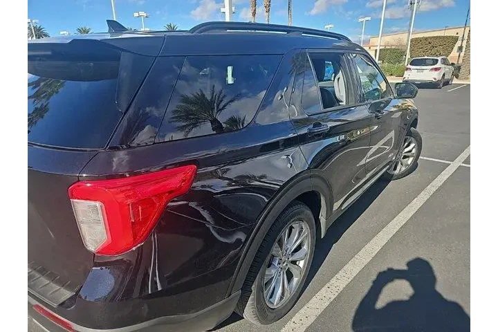 $24893 : Ford Explorer 2023 XLT 4dr S image 2