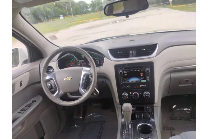 $10997 : 2017 Traverse LT image 10