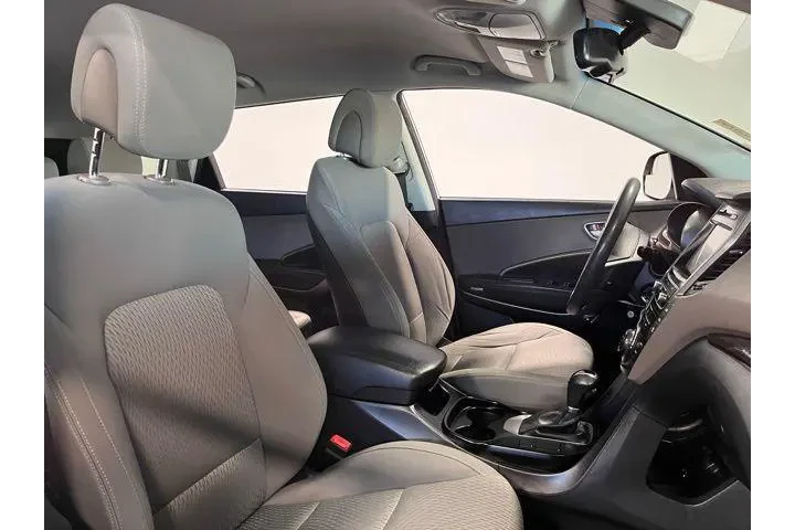 $14471 : Hyundai SANTA FE 2017 SE 4dr image 9