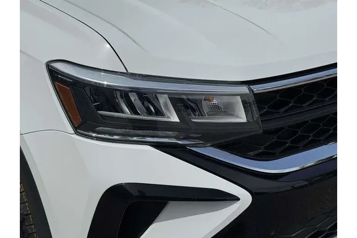 $21500 : Volkswagen Taos 2023 AWD S 4 image 8