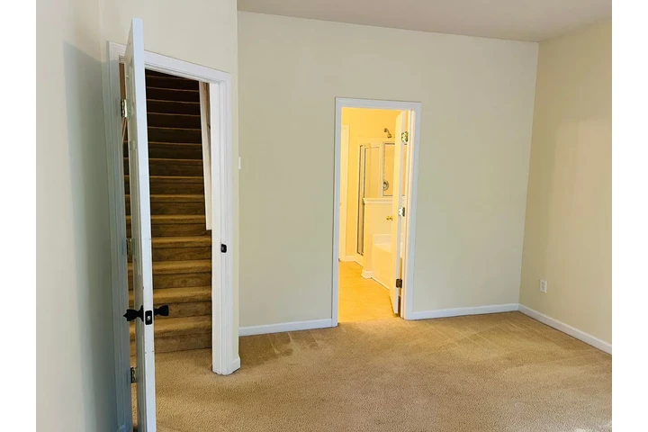 $1150 : Magnífica casa de 3 dormitorio image 7