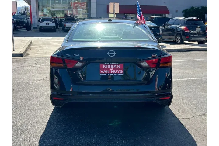 $18498 : Nissan Altima 2023 2.5 SV 4d image 4