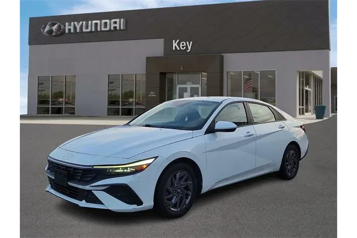 $12995 : Hyundai ELANTRA 2024 SEL 4dr image 6