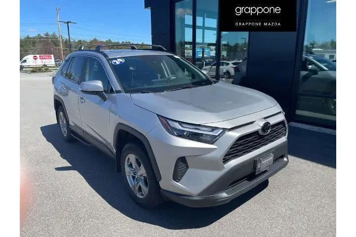$31995 : Toyota RAV4 2024 AWD XLE 4dr image 1