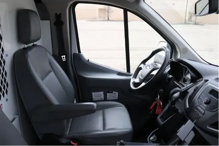 $24950 : Ford Transit 2018 250 3dr LW image 10