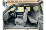 $3700 : 2002 Chevy Silverado LS V8 4.8 thumbnail