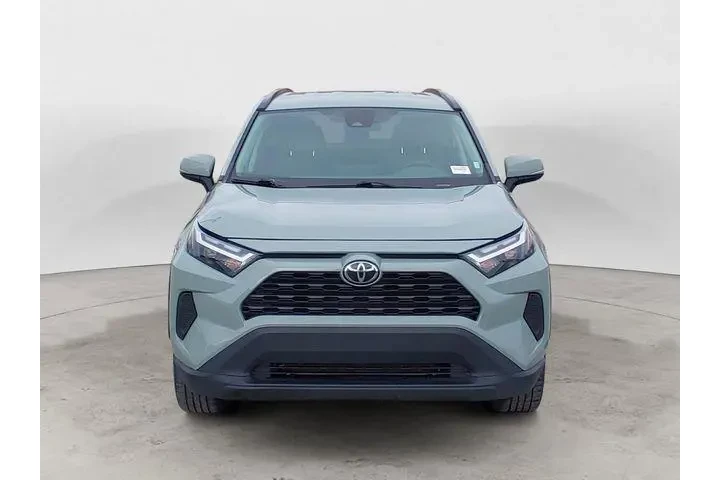 $29888 : Toyota RAV4 2023 AWD XLE 4dr image 8