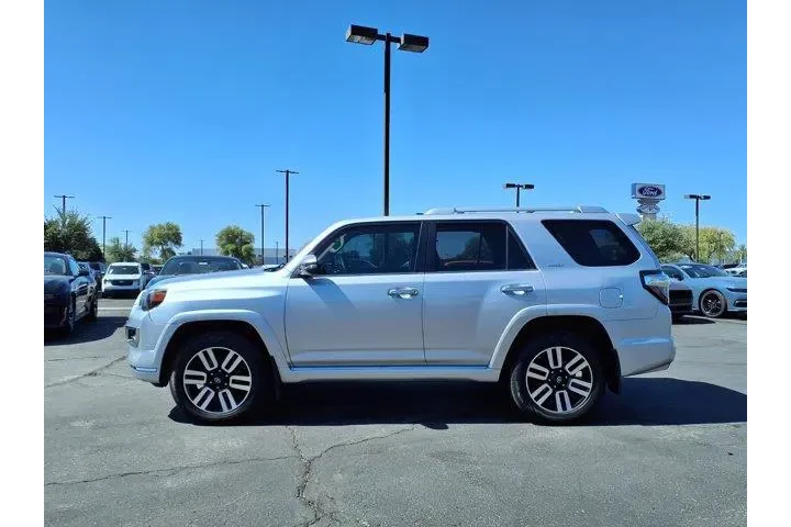 $35798 : Toyota 4Runner 2019 4x4 SR5 image 3