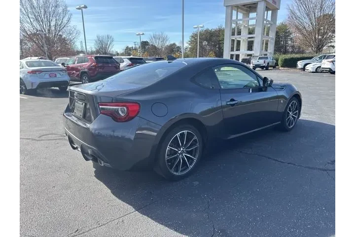 $19434 : Toyota 86 2017 2dr Coupe 6A image 5