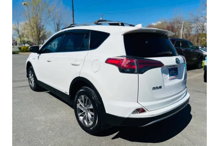 $17995 : 2018 RAV4 Hybrid LE image 9