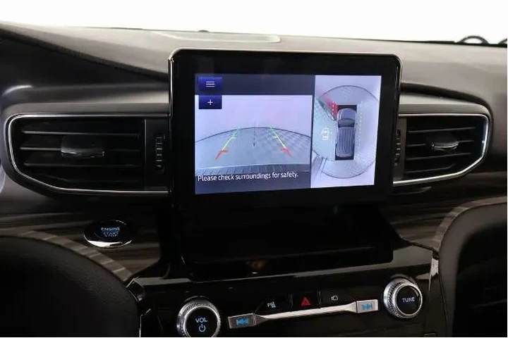 $27821 : Ford Explorer 2023 AWD Limit image 6