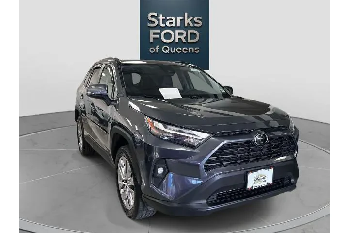 $34888 : Toyota RAV4 2023 AWD XLE Pre image 1