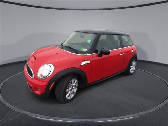 $9500 : PRE-OWNED 2013 COOPER HARDTOP image 4