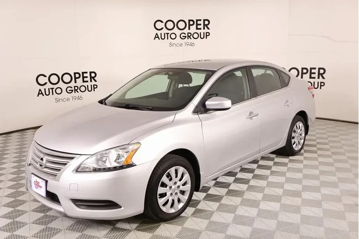 $11227 : Nissan Sentra 2015 S 4dr Sed image 9