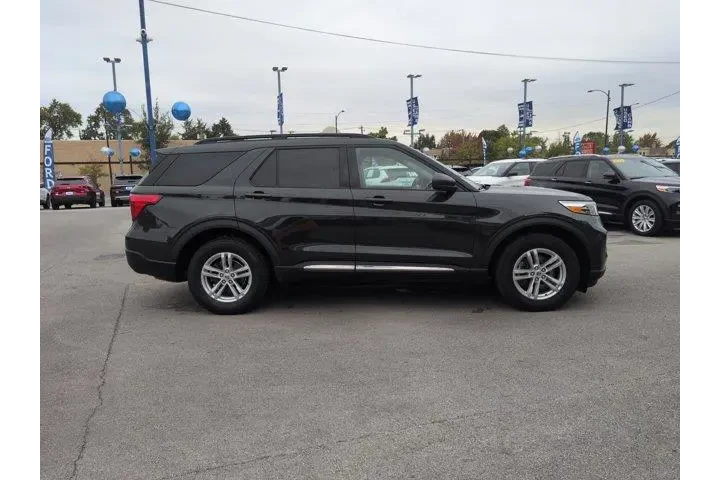 $25555 : Ford Explorer 2022 AWD XLT 4 image 2