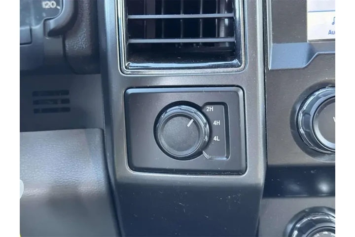 $29998 : Ford F-150 2020 4x4 XLT 4dr image 8