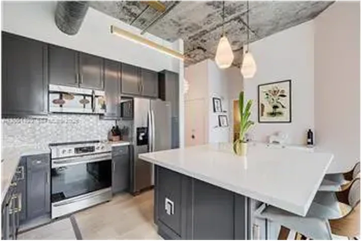 $4200 : Rental property with 2 bedro image 3