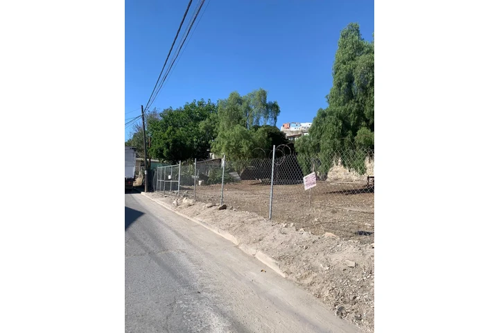 $1300 : Se Renta Terreno En Tijuana image 3