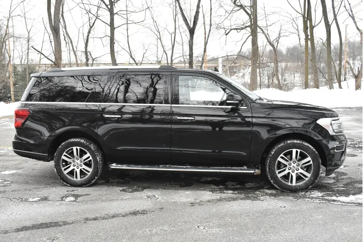 $34995 : Ford Expedition MAX 2023 4x2 image 10