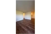 $725 : Rental property with 1 bedro thumbnail