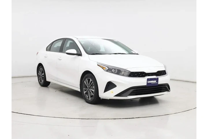 $17998 : Kia Forte 2024 LXS 4dr Sedan image 1